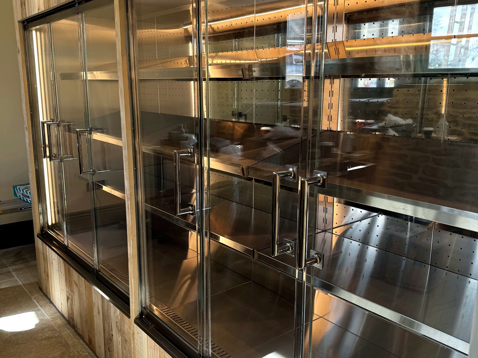 Glass-fronted display refrigeration