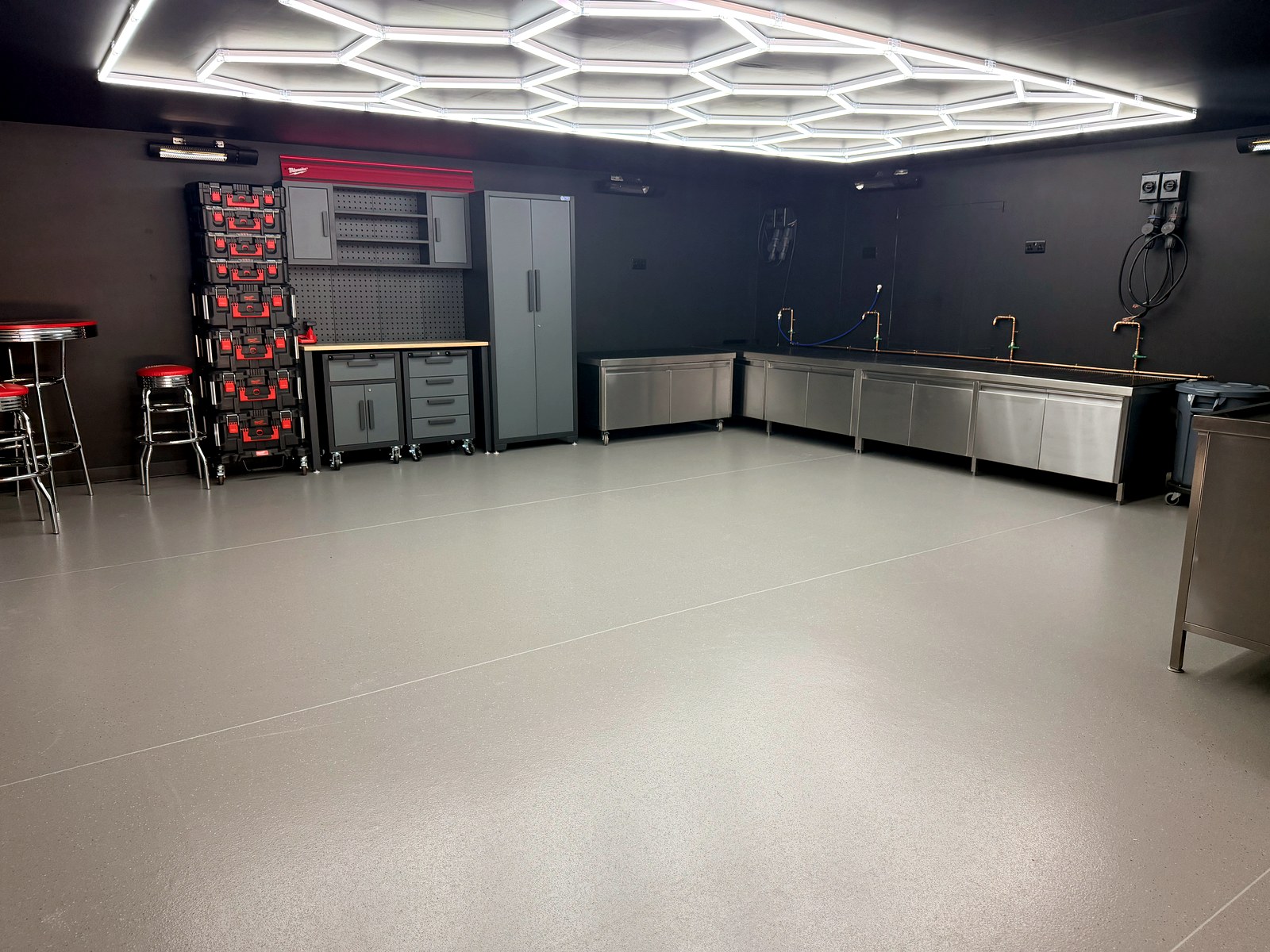 Commercial kitchen installation